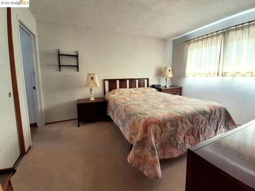 3562 Skylark Dr, Concord CA  94520-1515 exterior