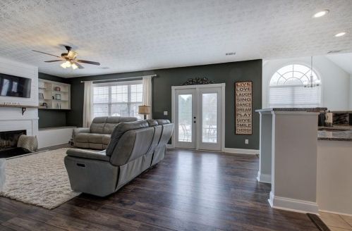 302 Hollybush Ct, Ball Ground, GA 30107-6436