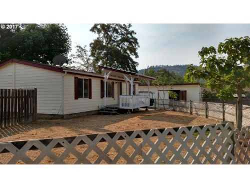 251 Gregory Dr, Winston OR  97496-5504 exterior