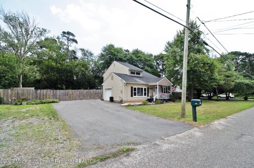831 Deguise St, Lacey Township, NJ 08734-2014