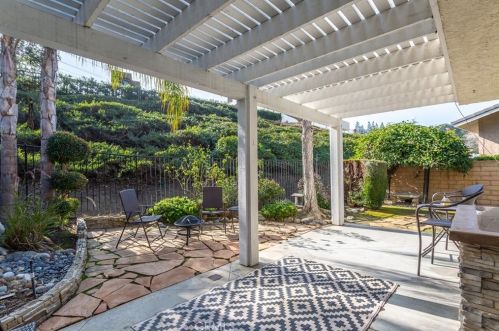 6032 Silverspur Trl, Anaheim CA  92807-4717 exterior