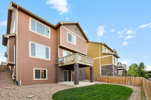 6632 Muscadine Ct, Denver CO  80016 exterior