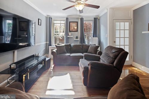 1733 3rd St, Philadelphia, PA 19122-3004