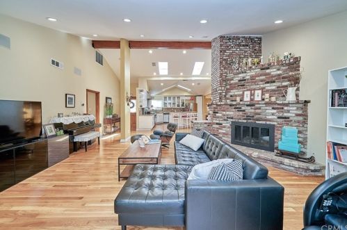 3004 Altura Ave, Glendale CA 91214-3602 exterior