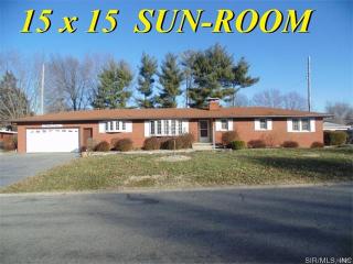 1409 Paradise Dr, Grantfork, IL 62249-2322