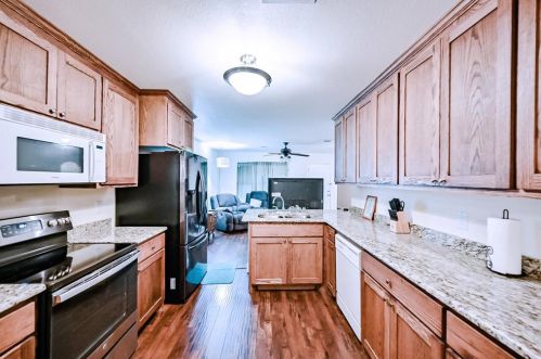 4925 Fitzhugh Ave, Fort Worth TX  76105-4354 exterior