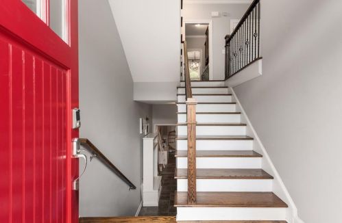 1662 Gilstrap Ln, Atlanta, GA 30318-2786