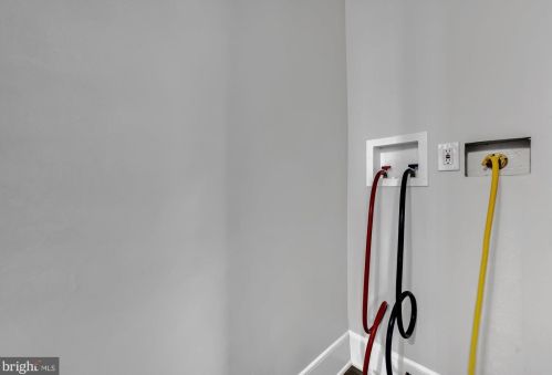 704 Walnut St, Lancaster PA  17602-2435 exterior