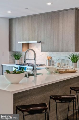 1344 19 St, Philadelphia PA  19146-4665 exterior