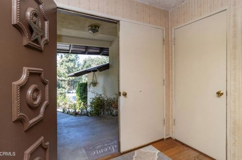 3610 Mesa Lila Ln, Glendale, CA 91208-1031