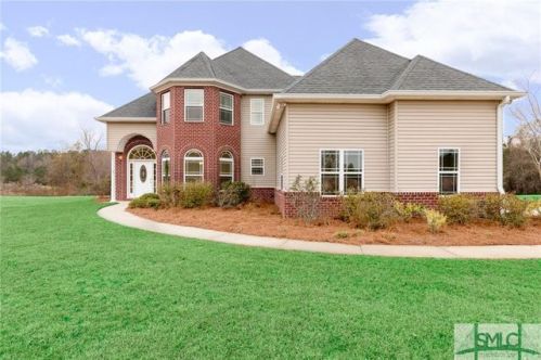 101 Edmondson Dr, Pineora, GA 31312-4041