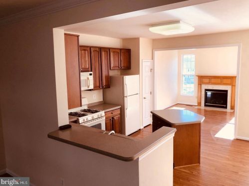 15973 Canada Goose Loop, Woodbridge VA  22191-5560 exterior