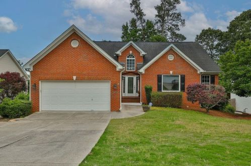 5665 Saltcreek Pl, Buford, GA 30518-7957