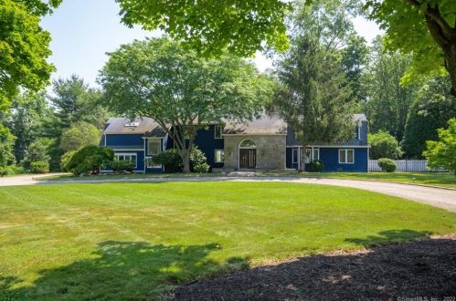 22 Sasqua Rd, Norwalk CT  06855-2825 exterior