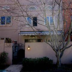 1612 Gdn Ct, Charlottesville VA  22901-8981 exterior