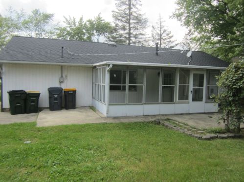 205 Villa Rd, Streamwood, IL 60107-1743