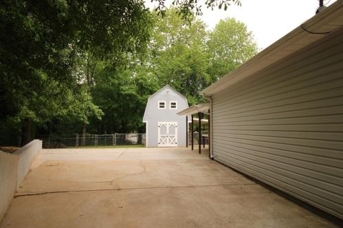 4170 Buckingham Ct, Marietta, GA 30066-2558