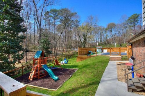 4624 Rivercliff Dr, Lilburn GA  30047-4735 exterior