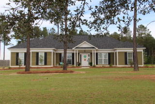 108 Live Oak Dr, Leesburg, GA 31763-5883