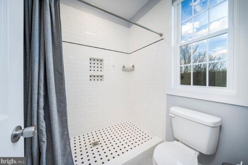 365 Prado Way, Berkeley Springs WV  25411-3264 exterior