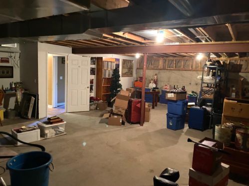 435 Deerpath Ct, Hobart IN 46342-5743 exterior