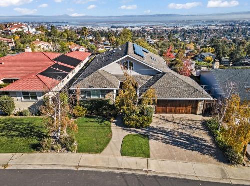 1029 Hewitt Dr, San Carlos, CA 94070-3651