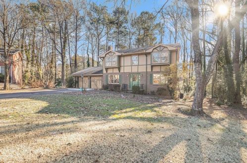 1112 Gunnison Ct, Clarkston, GA 30021-2833