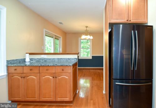 5640 Kirkham Ct, Springfield VA  22151-1709 exterior