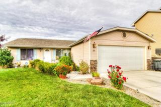 1103 Reo Dr, Zillah, WA 98953-9052