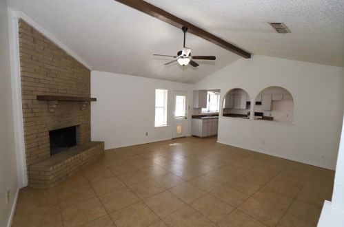 6052 Judy Dr, Fort Worth TX  76148-1624 exterior