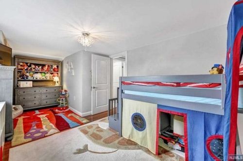 182 12th St, Wood-Ridge NJ  07075-2067 exterior