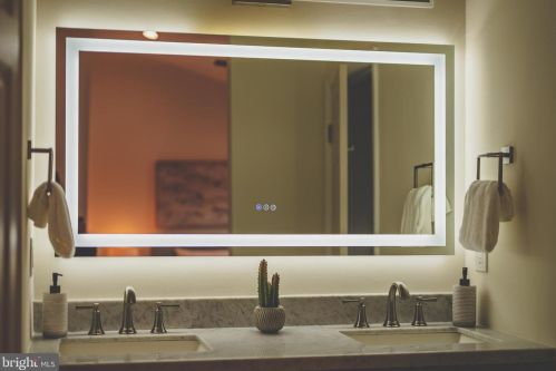 8527 Bauer Dr, Springfield VA  22152-2345 exterior