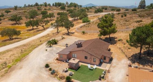 19754 Sunset Oaks Dr, Ramona, CA 92065-6101