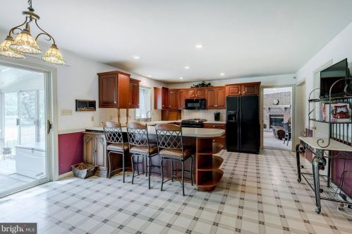 2616 Standardbred Dr, Lancaster PA  17603-4161 exterior