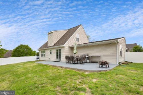 160 Billows Dr, Mount Royal, NJ 08061-1058