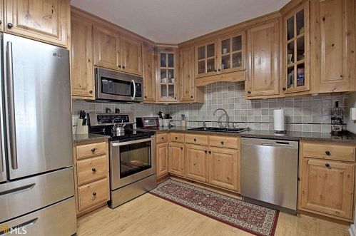 140 Mills Dr, Newnan, GA 30263-4076