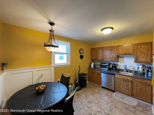 615 Central Ave, Runnemede, NJ 08078-1143