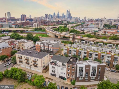 417 Front St, Philadelphia PA  19147-0017 exterior