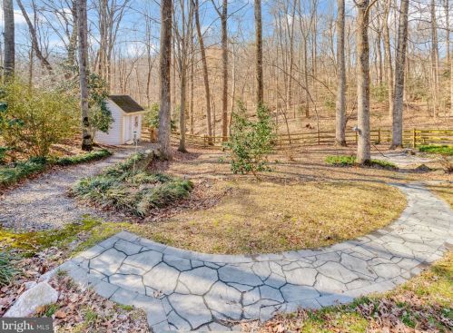 12125 Darnley Rd, Woodbridge VA  22192-6615 exterior