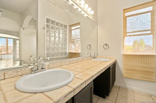 21582 Omaha Ave, Parker CO 80138-7238 exterior