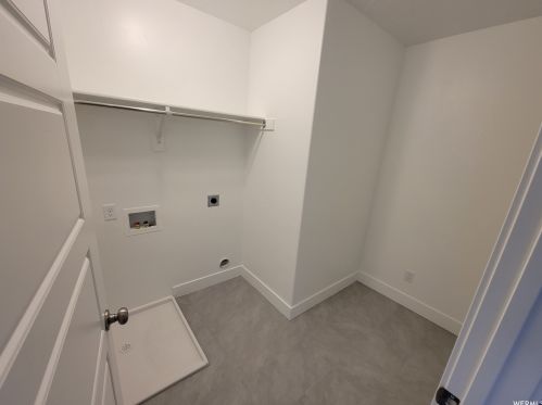 216 200, Woodland Hills UT 84653-8400 exterior