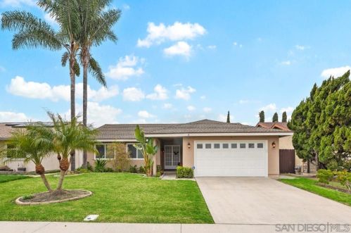 745 Torrey Pines Pl, Oceanside, CA 92058-1660