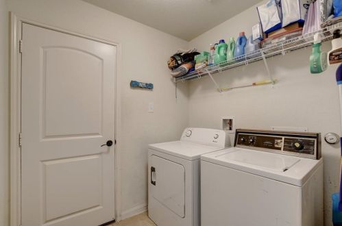 1437 Treeta Trl, Uhland TX 78640 exterior