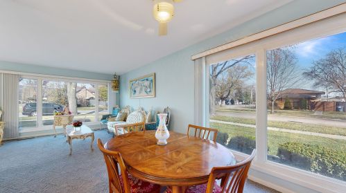 2000 Webster Ln, Des Plaines, IL 60018-2723