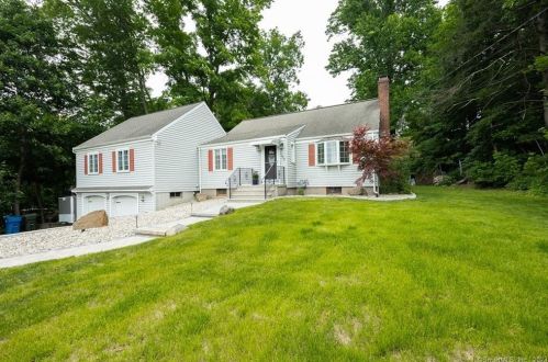 145 Glen St, Kensington, CT 06037-2023