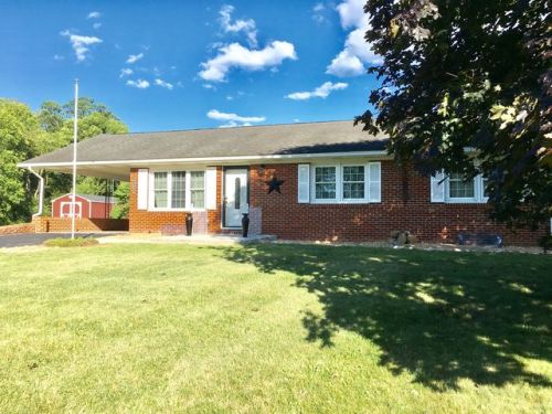 305 Dawn Ave, Woodstock, VA 22664-1207