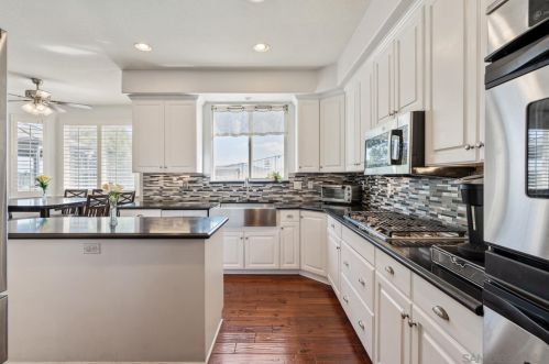 922 Richland Rd, San Marcos, CA 92069-9511
