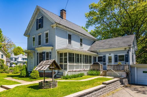 38 Rogers Rd, Kittery, ME 03904-1419