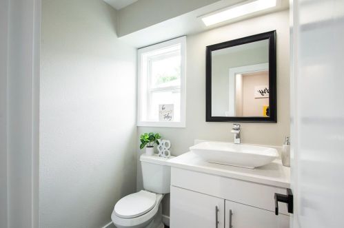 7101 Claybrook Dr, Dallas TX  75231-5605 exterior