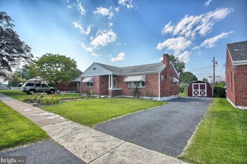 4904 Virginia Ave, Harrisburg, PA 17109-3027